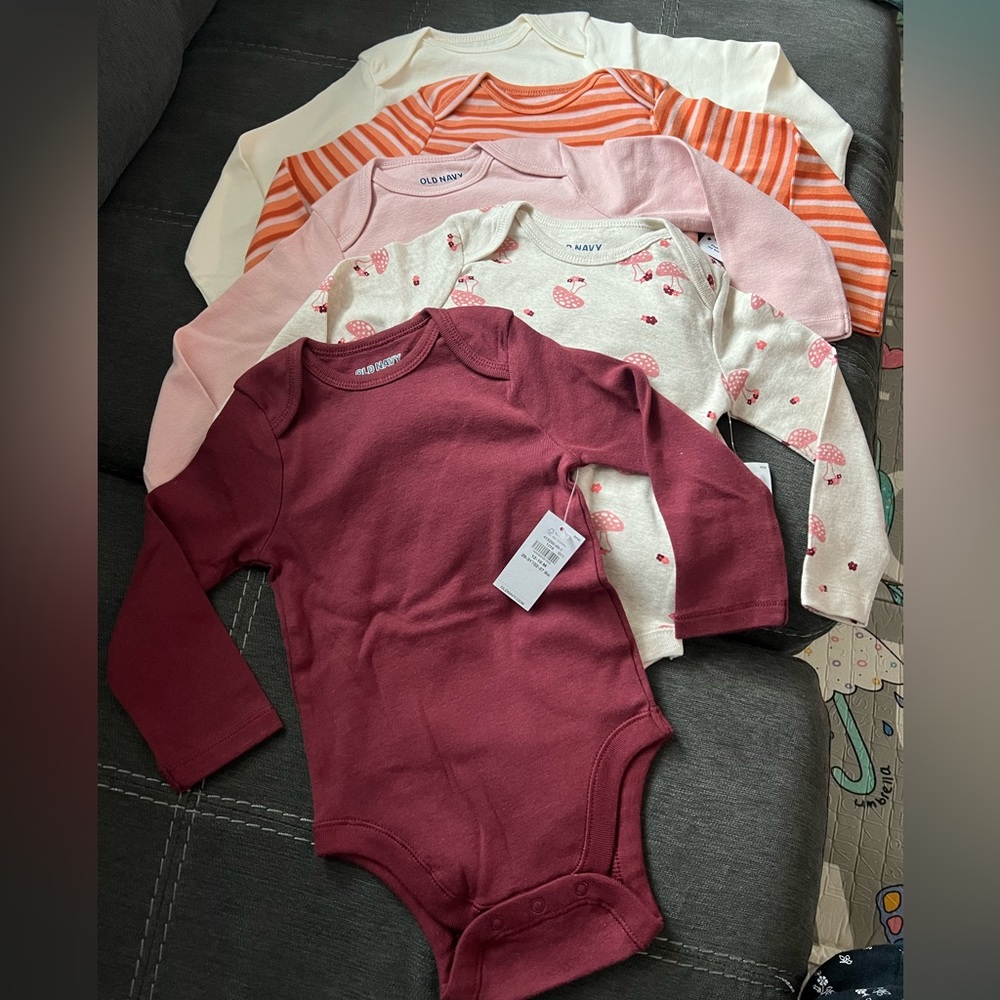 Old Navy Bodysuit Bundle long sleeve